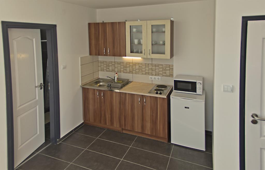 Luca Apartman Sopron Phòng bức ảnh